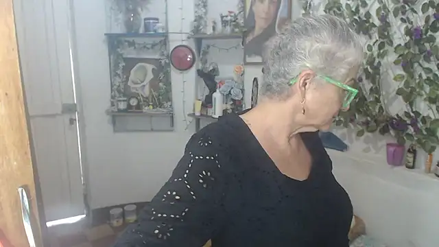 Snapshot of FunnyGrandma chatting on July 2026 08:20:01 PM FunnyGrandma online show from July 2026 08:20:01 PM