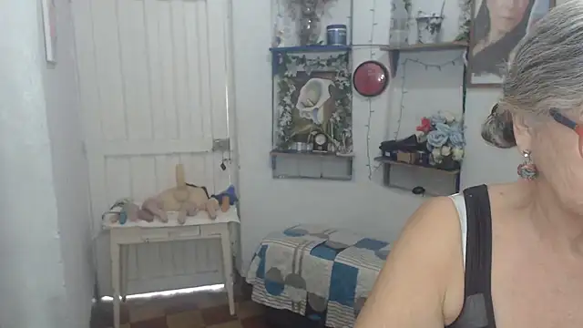 FunnyGrandma online show from March 2026 07:43:02 PM