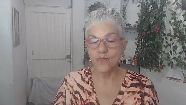 FunnyGrandma online show from February 2025 01:54:02 AM