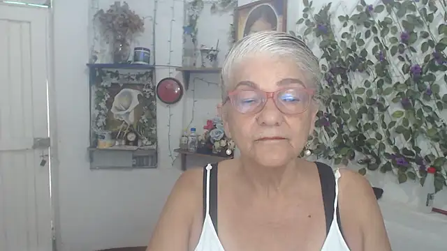 FunnyGrandma online show from March 2026 08:09:01 PM