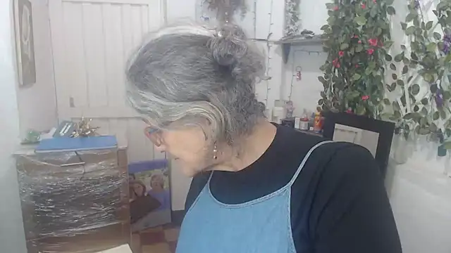 FunnyGrandma online show from March 2025 01:36:02 AM