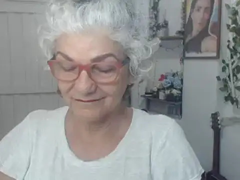 FunnyGrandma online show from September 2025 01:26:02 AM