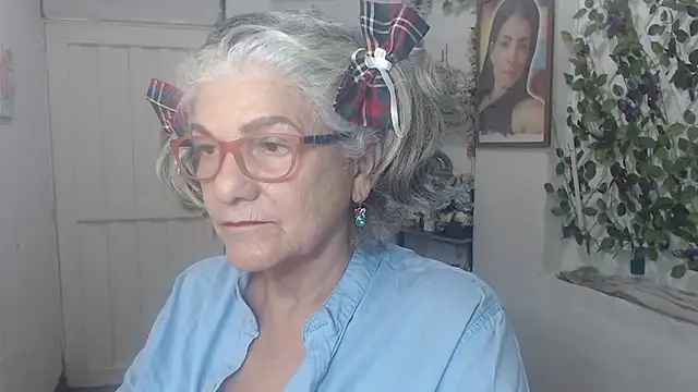 FunnyGrandma online show from October 2025 10:54:02 PM