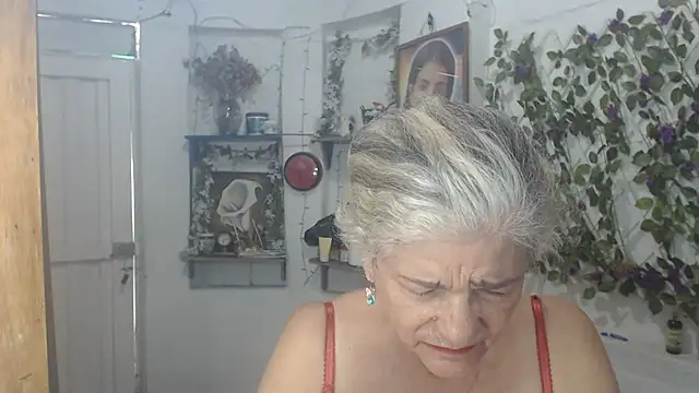 Snapshot of FunnyGrandma chatting on July 2026 08:17:01 PM FunnyGrandma online show from July 2026 08:17:01 PM