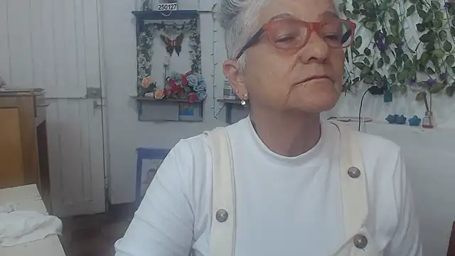 FunnyGrandma online show from February 2025 01:19:01 AM