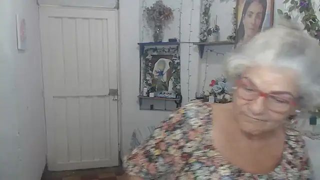 FunnyGrandma online show from September 2025 01:30:01 AM