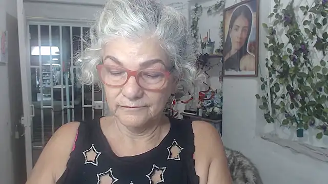 FunnyGrandma online show from October 2025 02:14:02 AM
