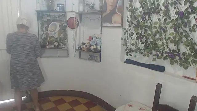 FunnyGrandma online show from February 2026 05:46:02 PM