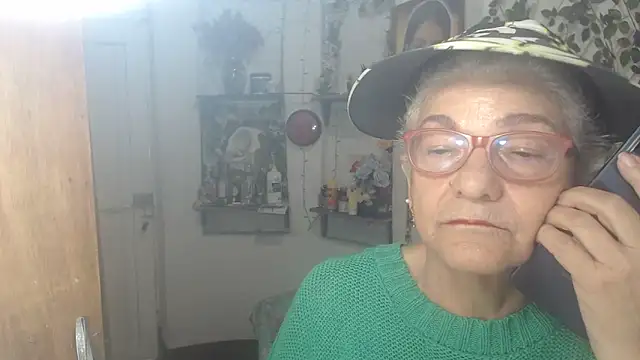 Snapshot of FunnyGrandma chatting on June 2026 10:36:02 PM FunnyGrandma online show from June 2026 10:36:02 PM