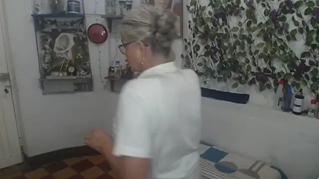 FunnyGrandma online show from March 2026 12:22:01 AM