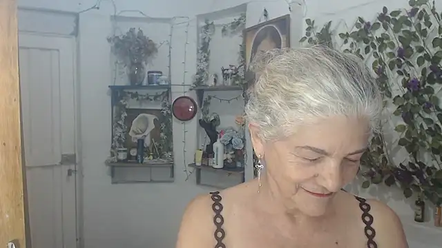 Snapshot of FunnyGrandma chatting on July 2026 11:38:01 PM FunnyGrandma online show from July 2026 11:38:01 PM