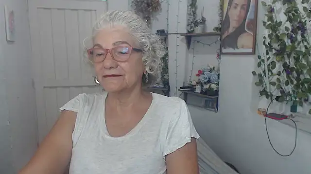 FunnyGrandma online show from September 2025 05:42:01 PM