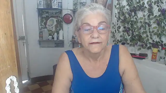 FunnyGrandma online show from April 2026 07:10:02 PM