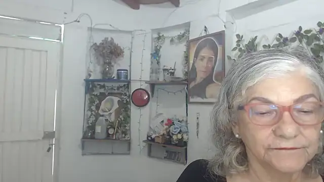 FunnyGrandma online show from March 2026 03:19:02 PM