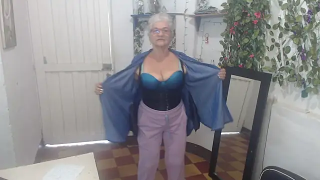 FunnyGrandma online show from March 2025 09:13:02 PM