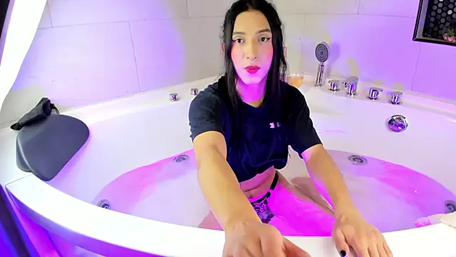 Snapshot of isabella-bisquer chatting on November 2025 01:17:01 AM isabella-bisquer online show from November 2025 01:17:01 AM