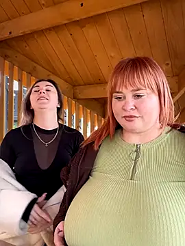 Snapshot of Model9798 chatting on November 2025 10:04:01 AM Model9798 online show from November 2025 10:04:01 AM