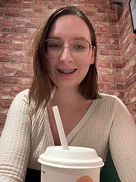 The Snowwhitee online show from November 2025 09:13:02 PM