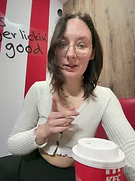 The Snowwhitee online show from April 2026 09:11:01 AM