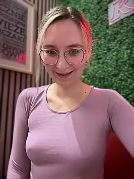 The Snowwhitee online show from March 2025 06:21:02 PM