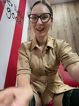 The Snowwhitee online show from March 2026 09:05:02 PM