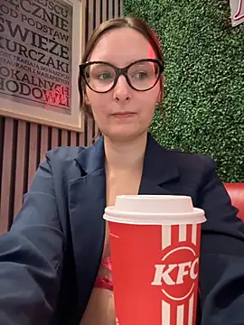 The Snowwhitee online show from November 2025 09:13:01 AM