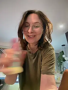 The Snowwhitee online show from May 2026 03:15:02 PM