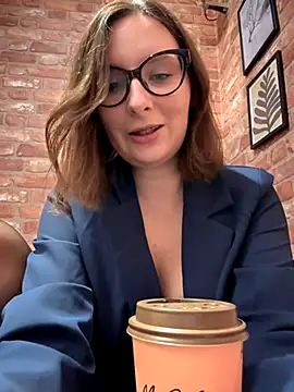 The Snowwhitee online show from November 2025 09:08:02 PM