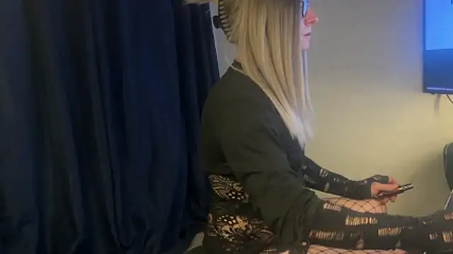 xdresserwithass online show from November 2025 08:07:02 AM