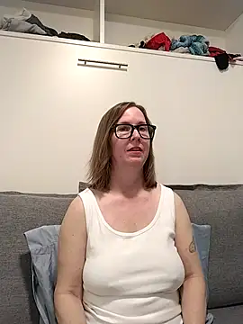 SweetandNaughty1 online show from March 2026 08:45:01 PM