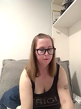 SweetandNaughty1 online show from December 2025 09:15:01 PM