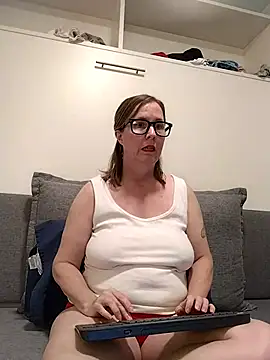 SweetandNaughty1 online show from May 2026 05:00:01 AM