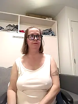 SweetandNaughty1 online show from January 2026 08:37:02 PM