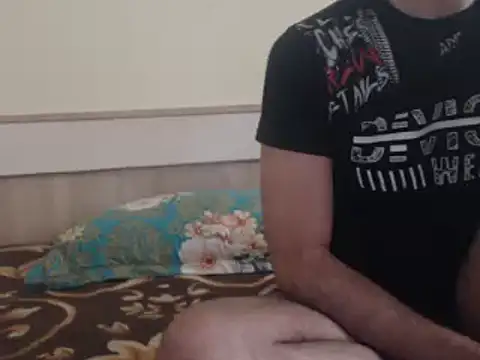 yvesstorm1 online show from February 2025 01:39:02 PM