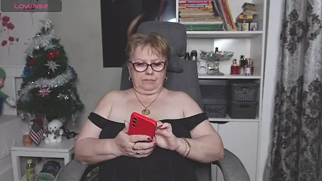 Mella4you online show from January 2026 05:27:02 PM