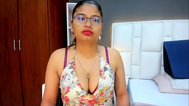 yeral2017 online show from November 2025 01:00:02 PM