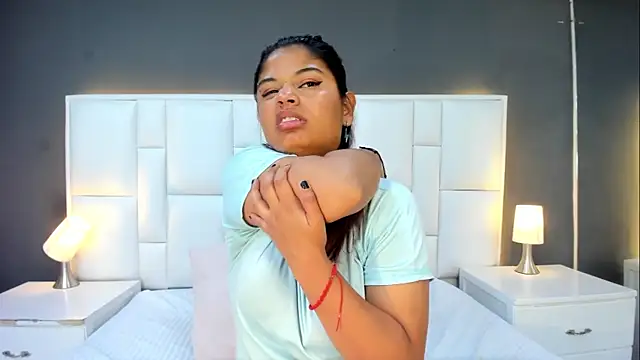 yeral2017 online show from November 2025 03:26:01 PM