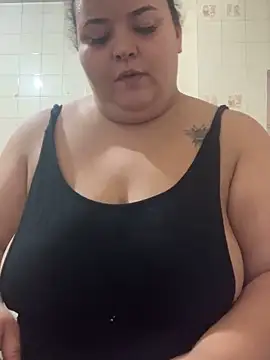 Snapshot of valentinny chatting on March 2025 04:33:01 PM valentinny online show from March 2025 04:33:01 PM