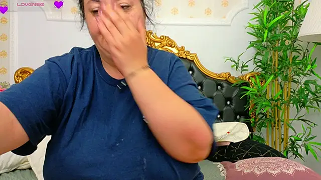 AleshaArabian online show from April 2026 01:45:01 AM