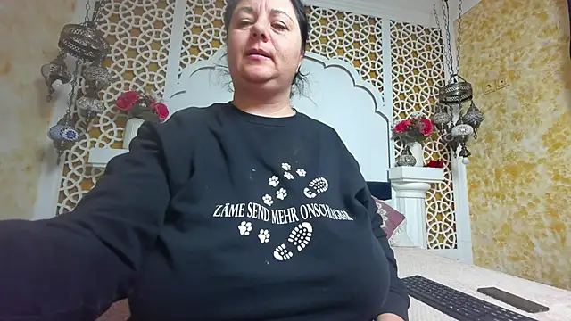 AleshaArabian online show from December 2025 05:13:01 AM