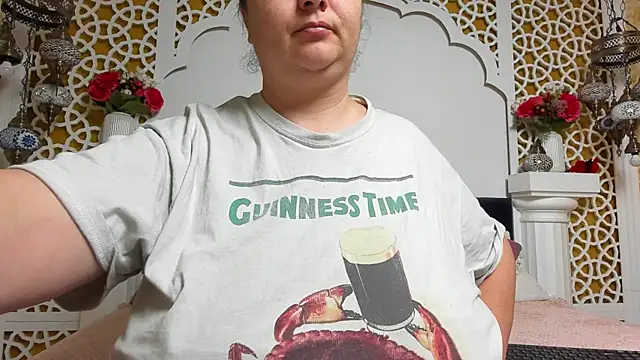 AleshaArabian online show from December 2025 05:10:02 AM