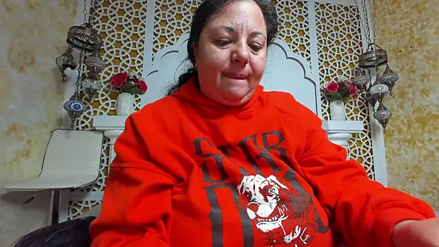 Snapshot of AleshaArabian chatting on October 2025 02:37:01 AM AleshaArabian online show from October 2025 02:37:01 AM