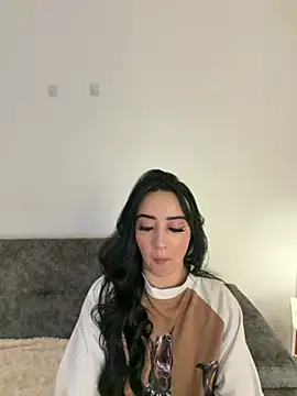 EmmyEvans1 online show from April 2026 07:42:01 PM