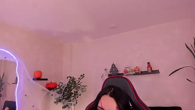 Snapshot of EmmyEvans1 chatting on October 2025 07:50:01 PM EmmyEvans1 online show from October 2025 07:50:01 PM