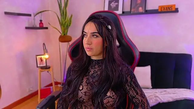 EmmyEvans1 online show from February 2026 07:32:02 PM