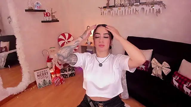 EmmyEvans1 online show from December 2025 07:38:01 PM