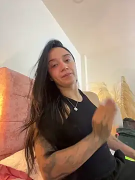 Snapshot of EmmyEvans1 chatting on March 2025 07:48:01 PM EmmyEvans1 online show from March 2025 07:48:01 PM