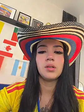 Snapshot of EmmyEvans1 chatting on July 2026 11:30:01 PM EmmyEvans1 online show from July 2026 11:30:01 PM