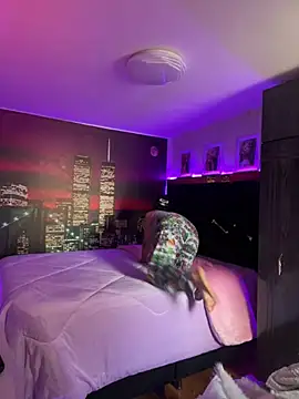 Snapshot of EmmyEvans1 chatting on March 2025 03:41:02 PM EmmyEvans1 online show from March 2025 03:41:02 PM