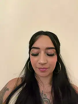 EmmyEvans1 online show from April 2026 07:48:01 PM